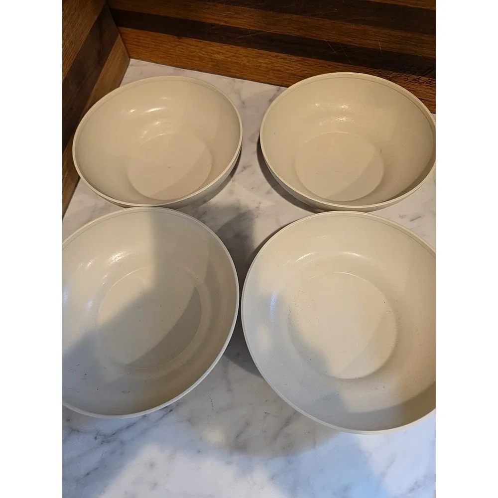 Vintage Tupperware 6 1/4